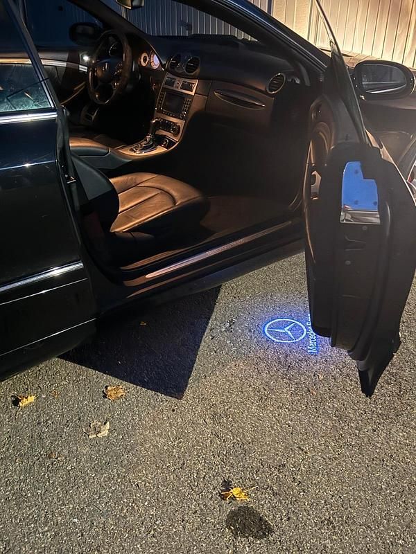 Gebraucht Mercedes CLK350 276 PS (202 kW) 2007 Schwarz Coupé