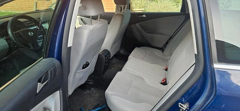 Gebraucht VW Passat 140 PS (102 kW) 2008 Blau Kombi