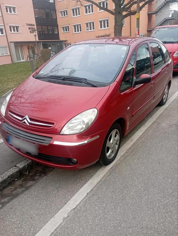 Gebraucht Citroën Xsara Picasso 90 PS (66 kW) 2007 Rot Van / Kleinbus