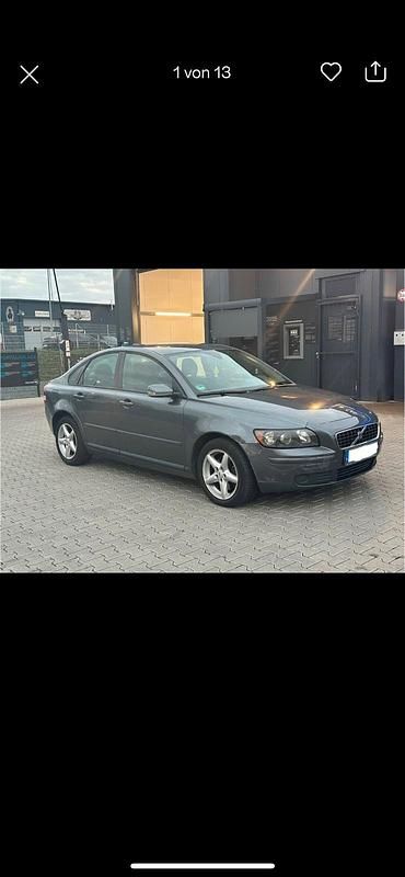 Grau Gebraucht 2005 Volvo S40 Limousine | 3.000 € (Teuer) - Bild 1/4