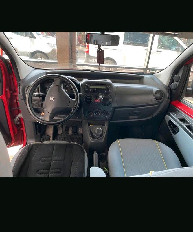 Gebraucht Peugeot Bipper 75 PS (55 kW) 2010 Rot Van / Kleinbus