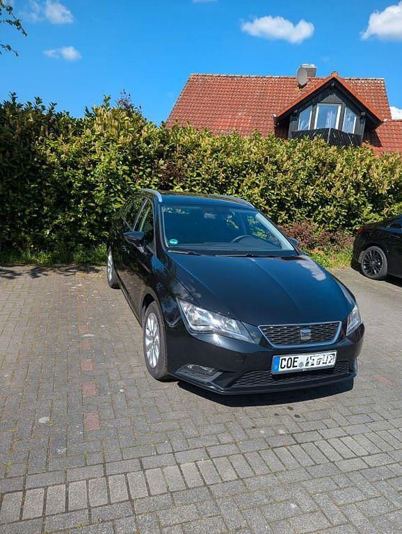 Second-hand Seat Leon ST Style 105 CP (77 kW) 2014 Negru Break