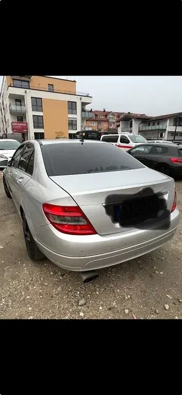 Gebraucht Mercedes C180 156 PS (114 kW) 2010 Silber Limousine