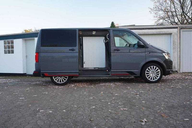 Gebraucht VW T6 Comfortline 150 PS (110 kW) 2016 Grau Van