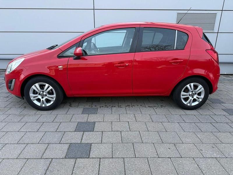 Gebraucht Opel Corsa Satellite 87 PS (63 kW) 2012 Rot Kleinwagen