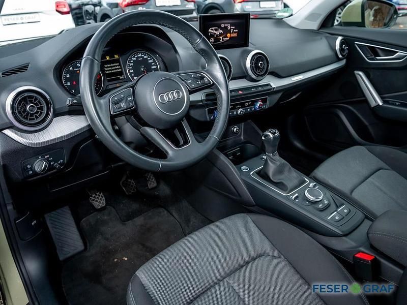 Gebraucht Audi Q2 Ambiente 150 PS (110 kW) 2021 Apfelgrün metallic SUV