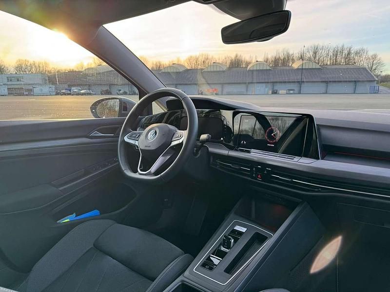 Gebraucht VW Golf VII Style 150 PS (110 kW) 2021 Kleinwagen