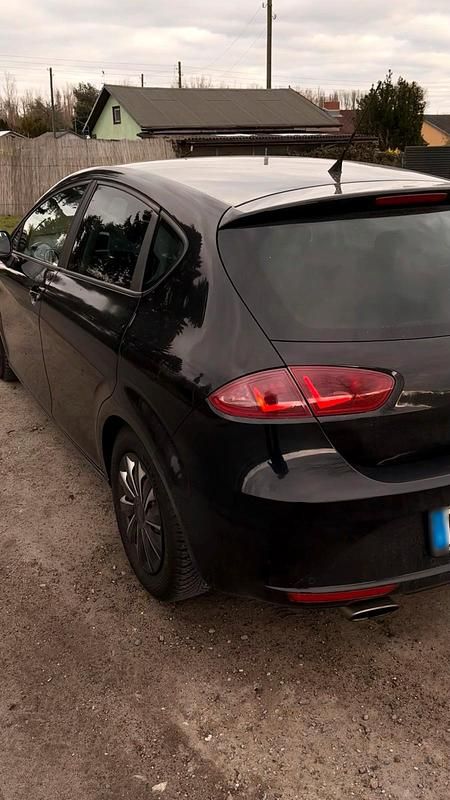Second-hand Seat Leon 125 CP (91 kW) 2009 Negru Hatchback