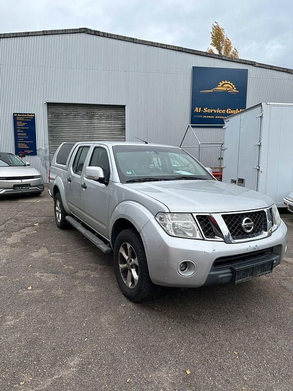 Silber Gebraucht 2015 Nissan Navara SE Abholung | 11.400 € (Fairer Preis) - Bild 1/4