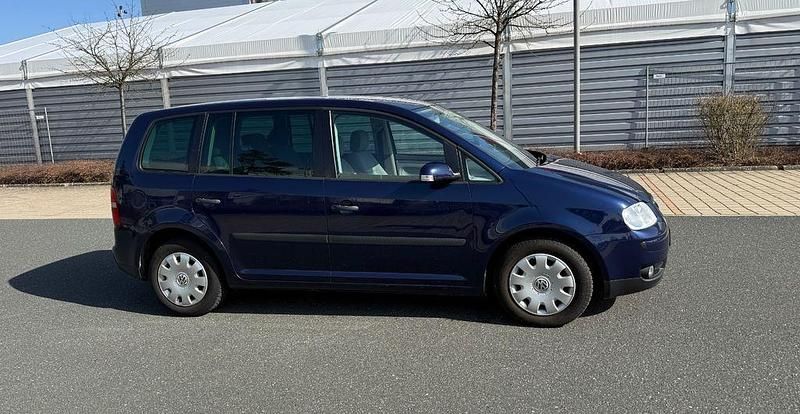 Gebraucht VW Touran 101 PS (74 kW) 2003 Blau Van / Kleinbus
