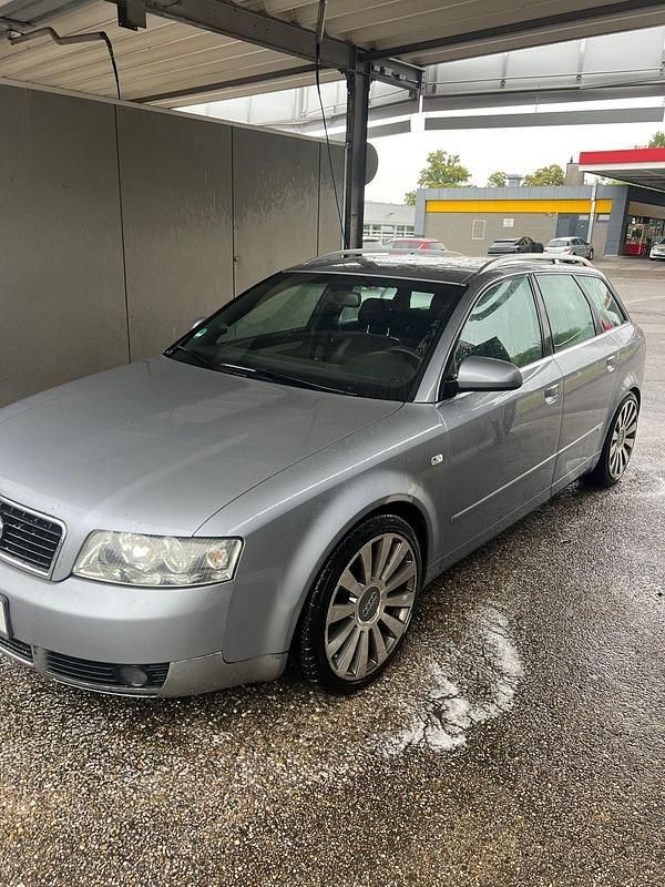Grau Gebraucht 2003 Audi A4 S-Line Kombi | 2.300 € (Superpreis) - Bild 1/4