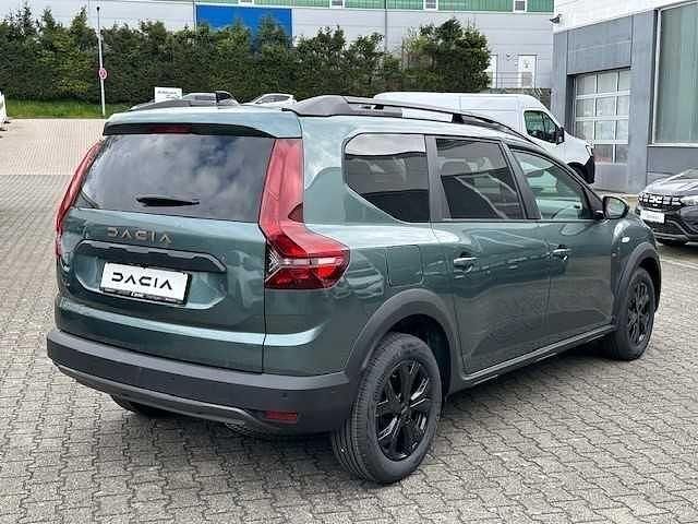 Neu Dacia Jogger Extreme 94 PS (69 kW) 2025 Grün Van / Kleinbus