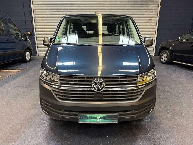 Gebraucht VW T6.1 150 PS (110 kW) 2021 Starlight blue Van
