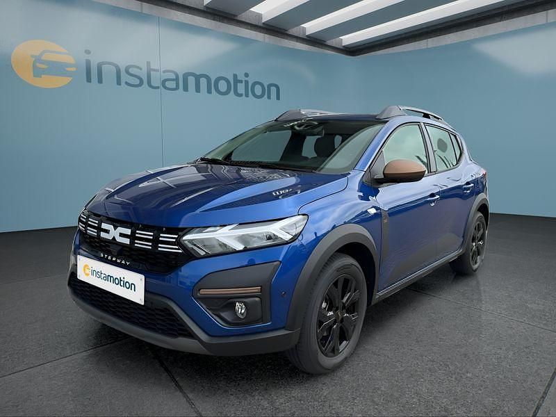 Blau Gebraucht 2025 Dacia Sandero Stepway Kleinwagen | 22.499 € (Etwas zu teuer) - Bild 1/4