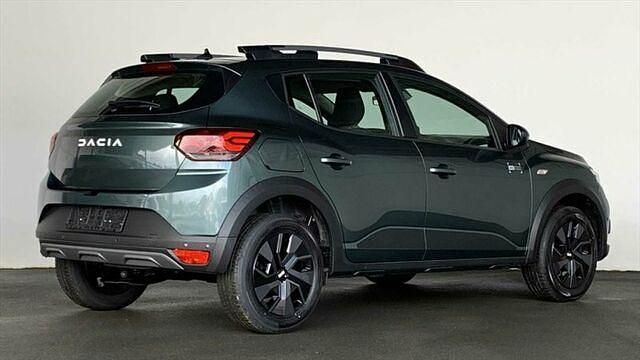 Neu Dacia Sandero Expression 91 PS (66 kW) 2025 Andere farbe Kleinwagen