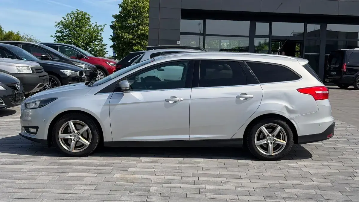 Używany Ford Focus Titanium 182 KM (133 kW) 2015 Srebrny Kombi