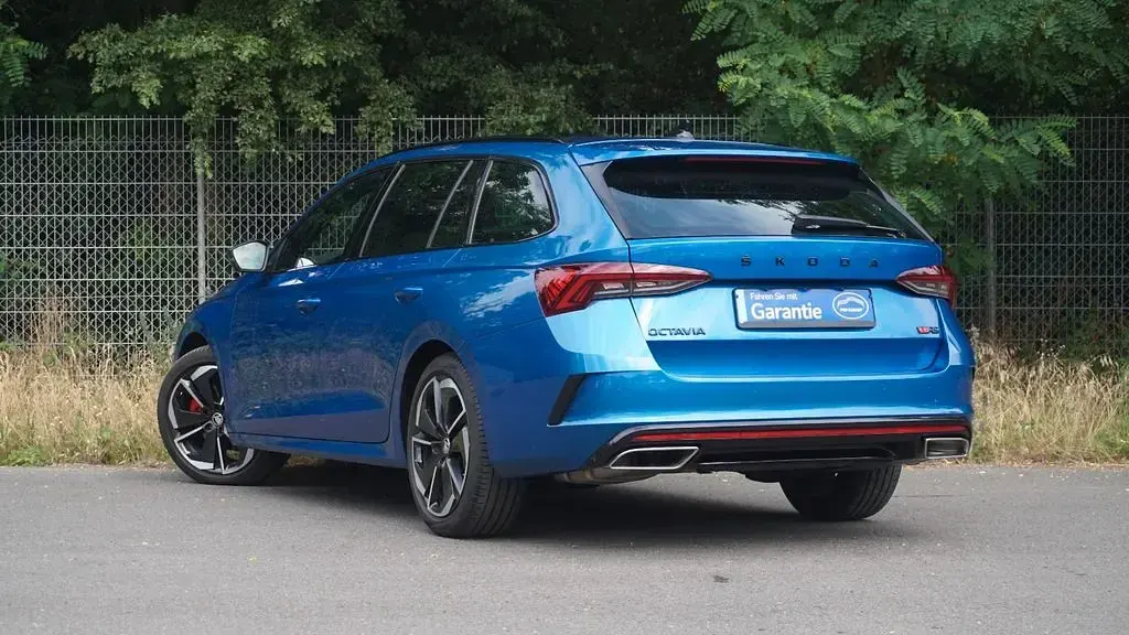 Gebraucht Skoda Octavia RS 200 PS (147 kW) 2023 Blau Kombi