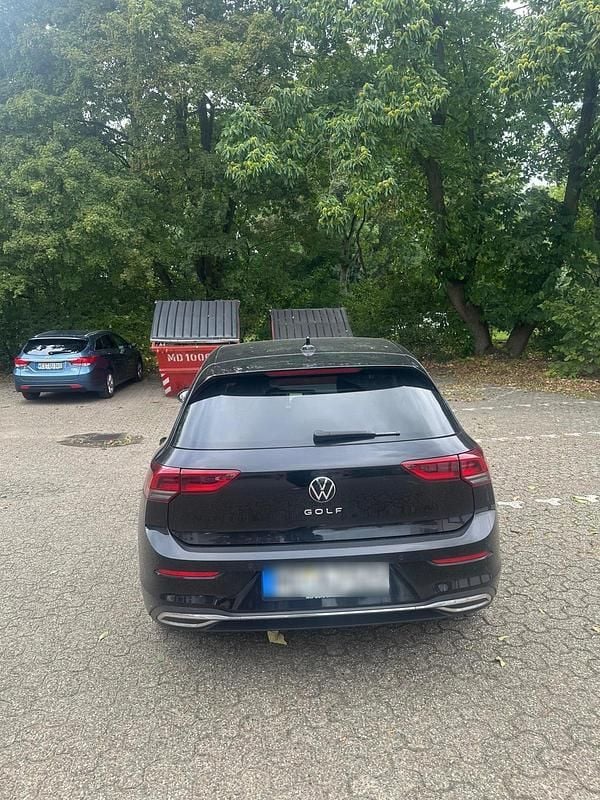 Gebraucht VW Golf VIII 150 PS (110 kW) 2021 Schwarz Kleinwagen