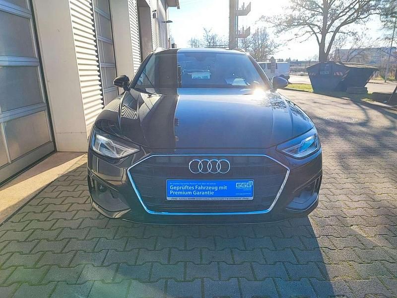 Gebraucht Audi A4 150 PS (110 kW) 2022 Mythosschwarz Kombi