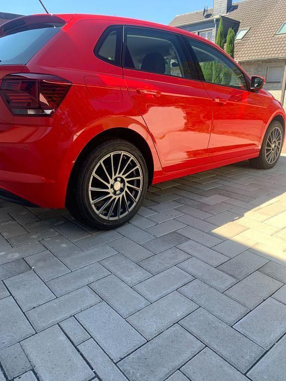 Gebraucht VW Polo Comfortline 75 PS (55 kW) 2018 Rot Kleinwagen