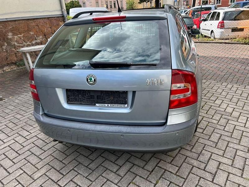 Gebraucht Skoda Octavia 105 PS (77 kW) 2005 Blau Kombi
