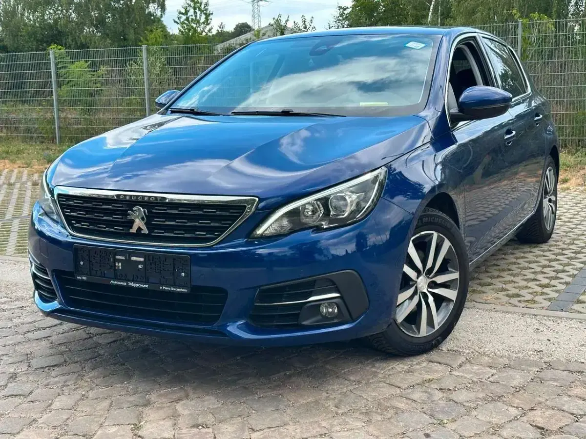 Gebraucht Peugeot 308 Allure 131 PS (96 kW) 2020 Blau Limousine