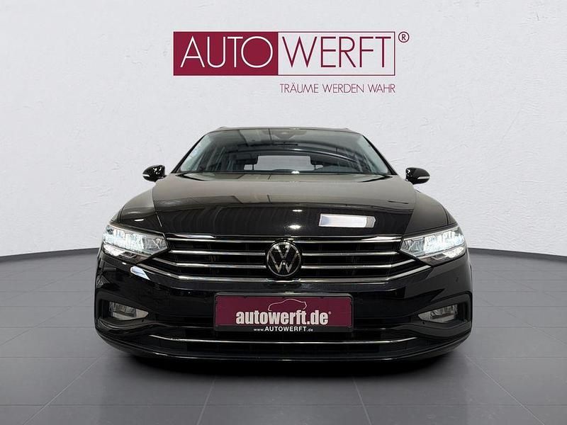 Gebraucht VW Passat Business 150 PS (110 kW) 2023 Deep black perleffekt metallic Kombi