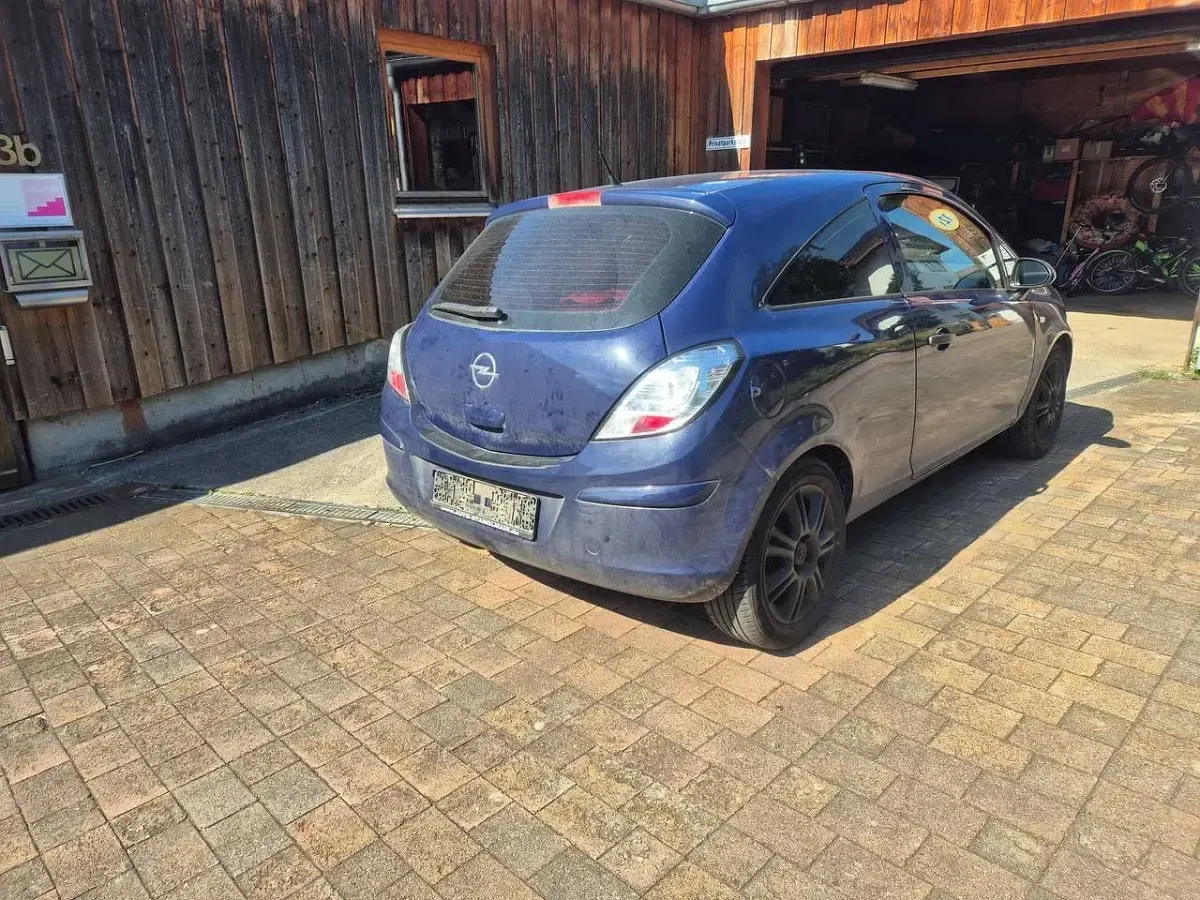 Gebraucht Opel Corsa Innovation 69 PS (50 kW) 2010 Blau Kleinwagen