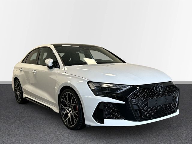 Neu Audi RS3 Sport 400 PS (294 kW) 2025 Arkonaweiß Limousine