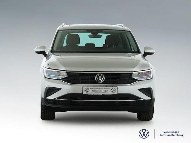 Gebraucht VW Tiguan Active 150 PS (110 kW) 2023 Silber SUV