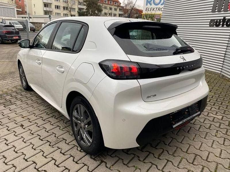 Gebraucht Peugeot 208 Active 75 PS (55 kW) 2022 Weiß Kleinwagen