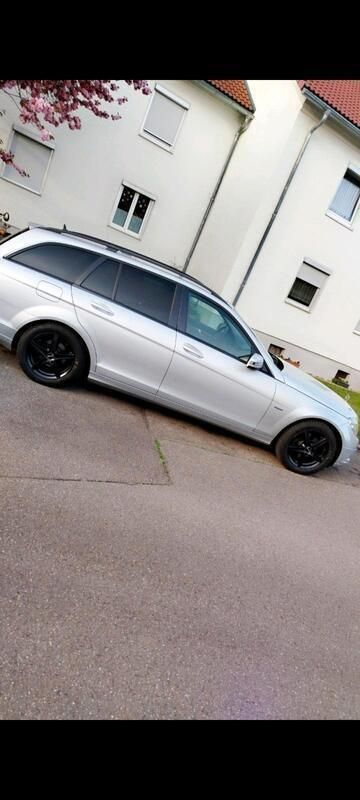 Andere außenfarben Gebraucht 2010 Mercedes C200 Kombi | 2.150 € (Superpreis) - Bild 1/2