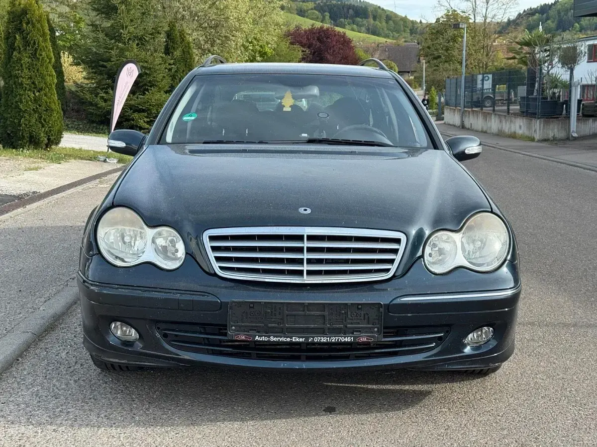Gebraucht Mercedes C220 Elegance 150 PS (110 kW) 2004 Schwarz Kombi