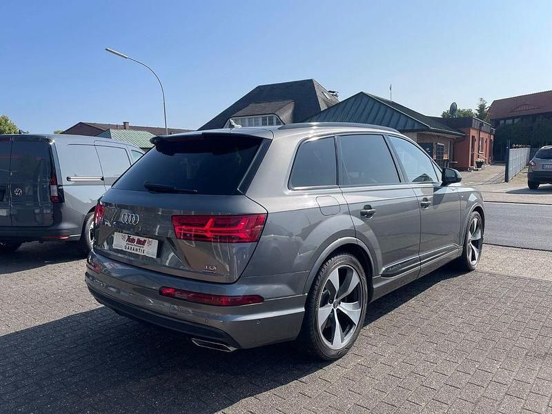 Gebraucht Audi Q7 Sport 272 PS (200 kW) 2015 Grau SUV