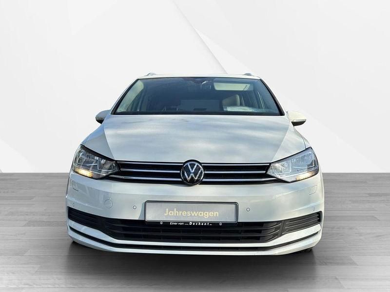 Gebraucht VW Touran Comfortline 150 PS (110 kW) 2024 Weiß Van / Kleinbus