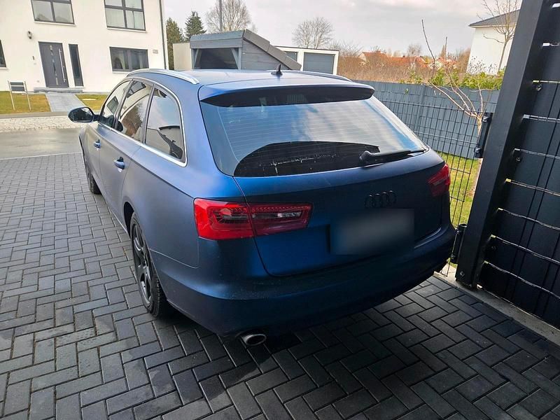Gebraucht Audi A6 245 PS (180 kW) 2012 Blau Kombi