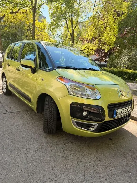 Gebraucht Citroën C3 Picasso Attraction 95 PS (69 kW) 2011 Gelb Van / Kleinbus