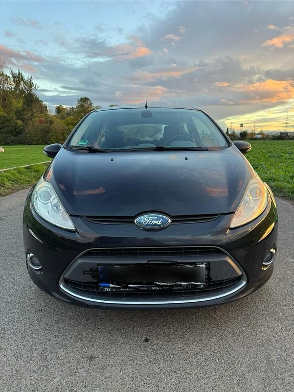Schwarz Gebraucht 2008 Ford Fiesta Kleinwagen | 2.700 € (Etwas zu teuer) - Bild 1/4