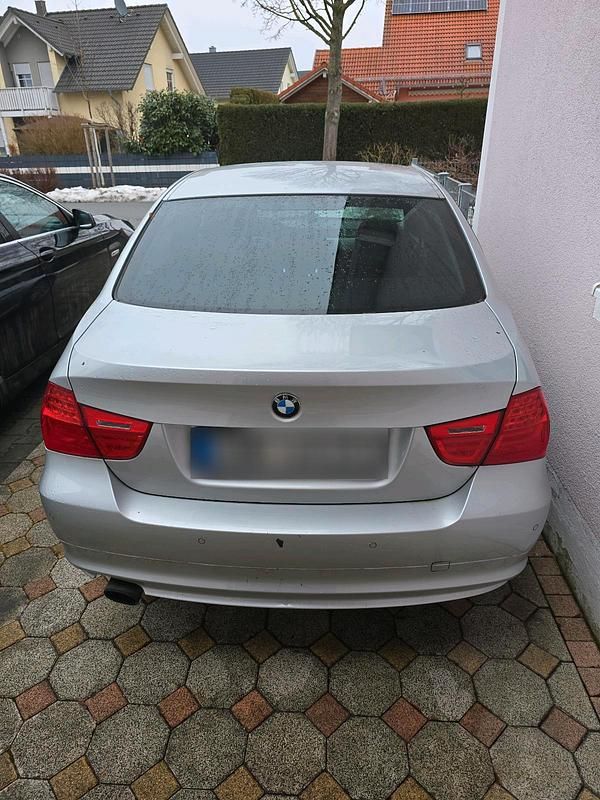 Gebraucht BMW 318 143 PS (105 kW) 2008 Silber Limousine