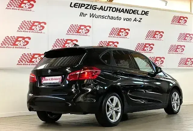Gebraucht BMW 218 Advantage 136 PS (100 kW) 2017 Schwarz Kombi