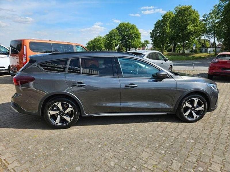 Gebraucht Ford Focus Active X 155 PS (114 kW) 2024 Grau Limousine
