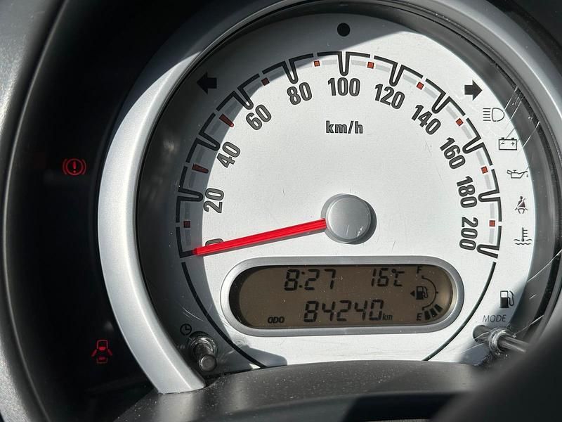 Gebraucht Opel Agila 65 PS (47 kW) 2010 Grau Kleinwagen