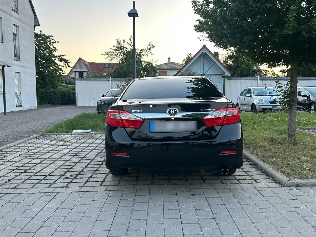 Gebraucht Toyota Camry 178 PS (130 kW) 2013 Schwarz Limousine