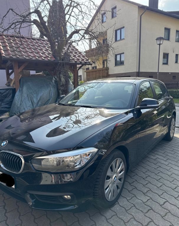 Schwarz Gebraucht 2019 BMW 118 Advantage Kleinwagen | 14.500 € (Guter Preis) - Bild 1/4