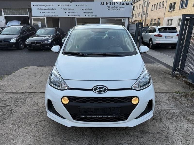 Weiß Gebraucht 2020 Hyundai i10 Style Kleinwagen | 13.490 € (Guter Preis) - Bild 1/4
