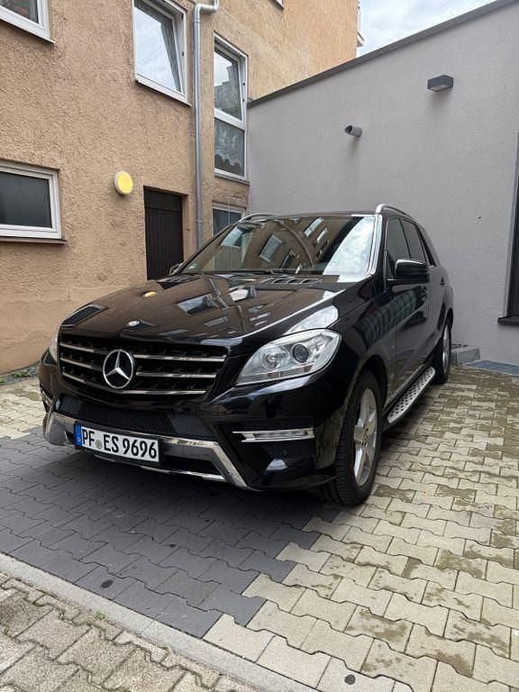 Schwarz Gebraucht 2012 Mercedes ML350 AMG SUV | 15.750 € (Guter Preis) - Bild 1/4
