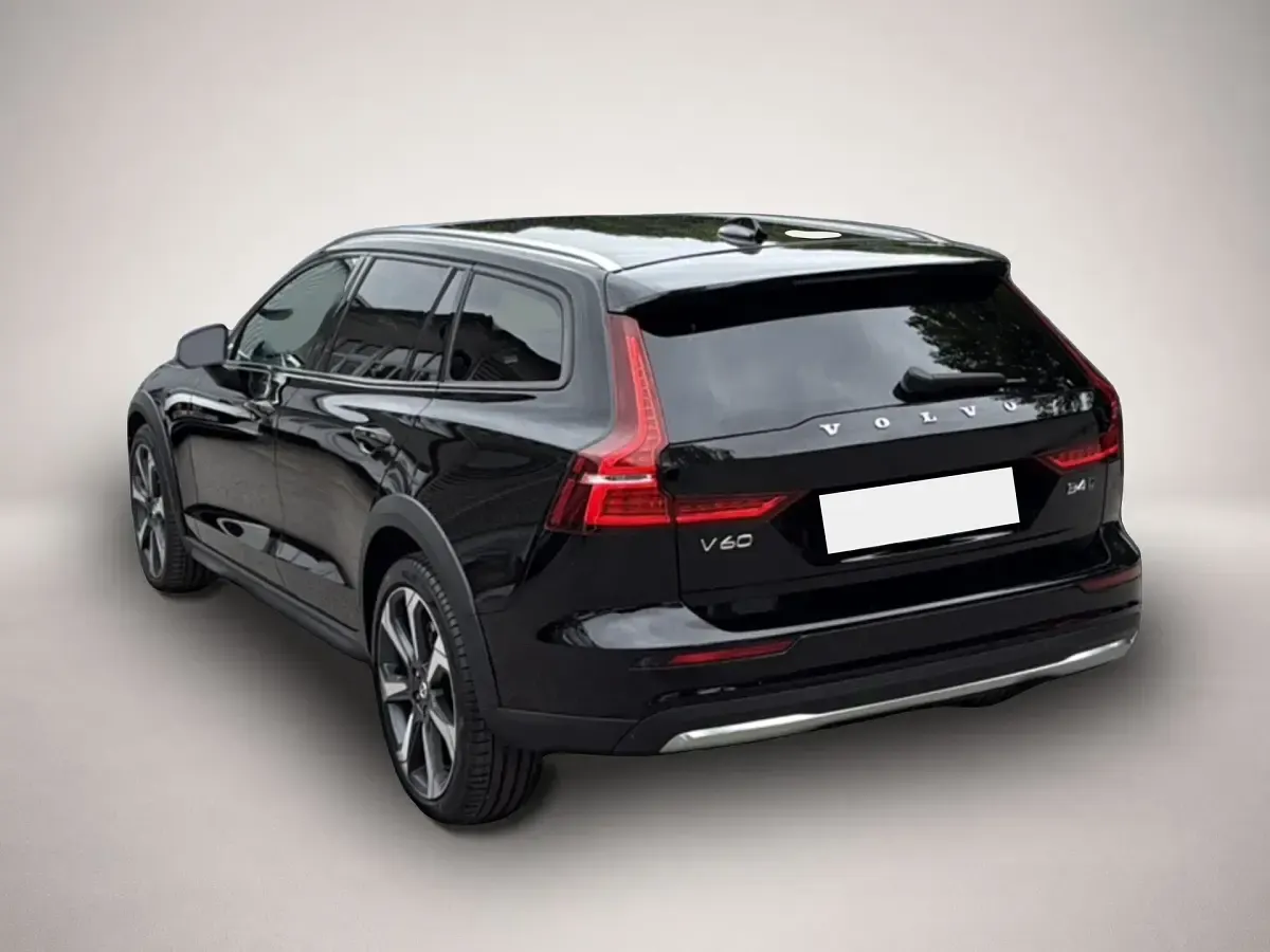 Gebraucht Volvo V60 CC Plus 197 PS (144 kW) 2023 Schwarz Kombi