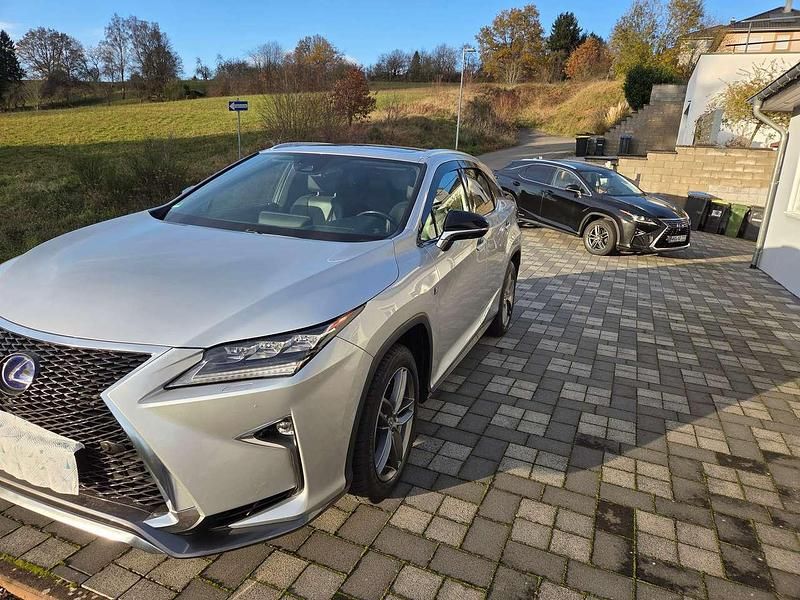 Silber Gebraucht 2016 Lexus RX450h Sport Line SUV | 27.900 € (Fairer Preis) - Bild 1/4
