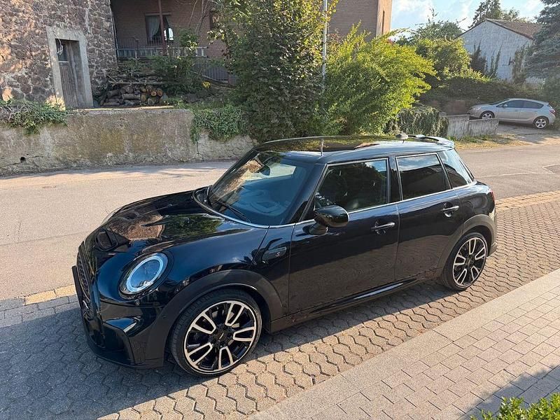 Blau Gebraucht 2021 Mini John Cooper Works Kleinwagen | 25.150 € (Fairer Preis) - Bild 1/4