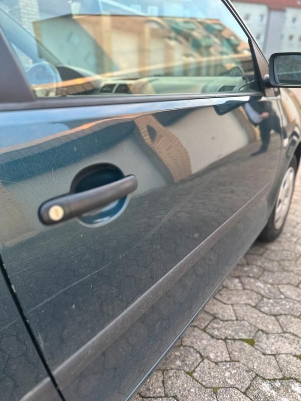 Gebraucht VW Polo 64 PS (47 kW) 2003 Grün Kleinwagen